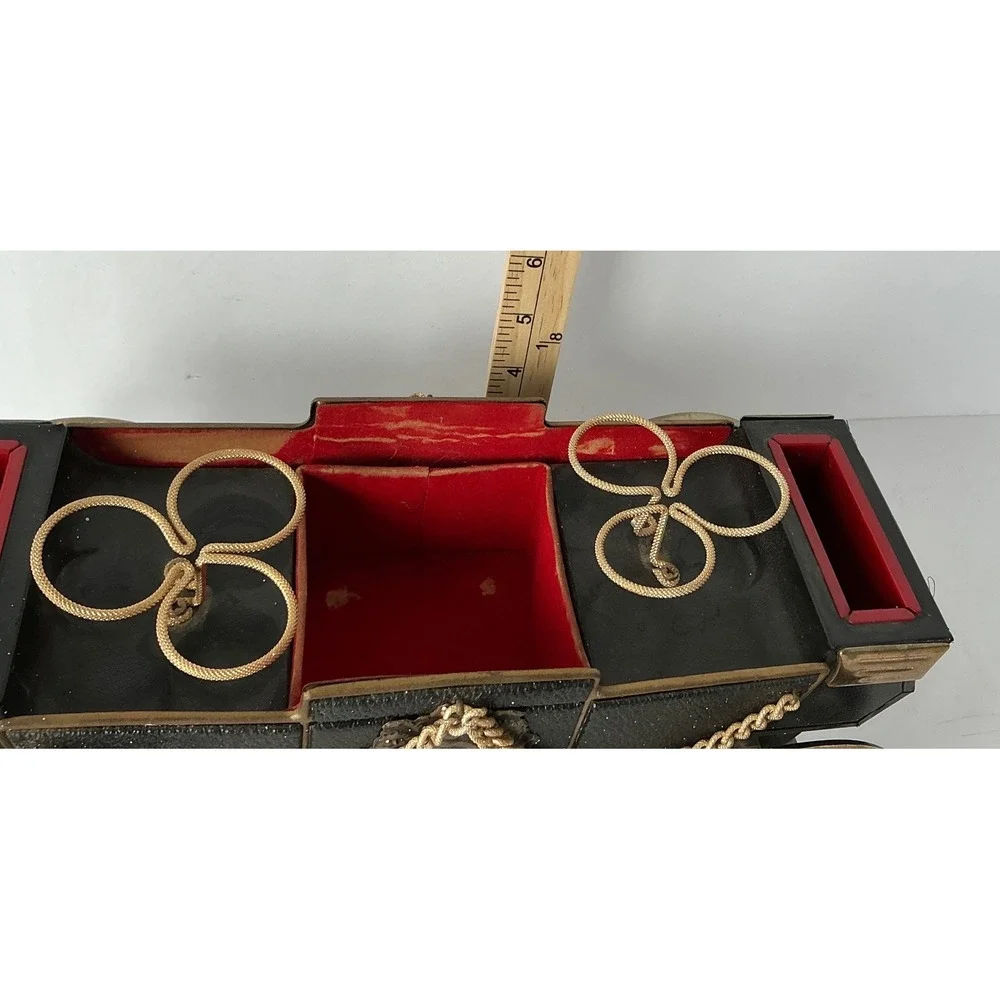 Vintage Stagecoach Music Box Liquor Decanter Set with 6 Shot‎ Glasses